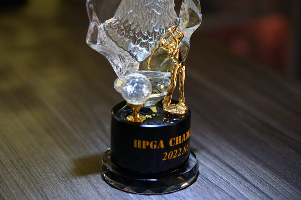 Cúp golf đại bàng