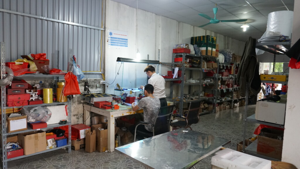 Xưởng sản xuất kỷ niệm chương tại Hà Nội