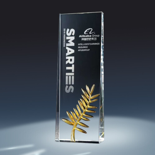 Cúp vinh danh độc đáo